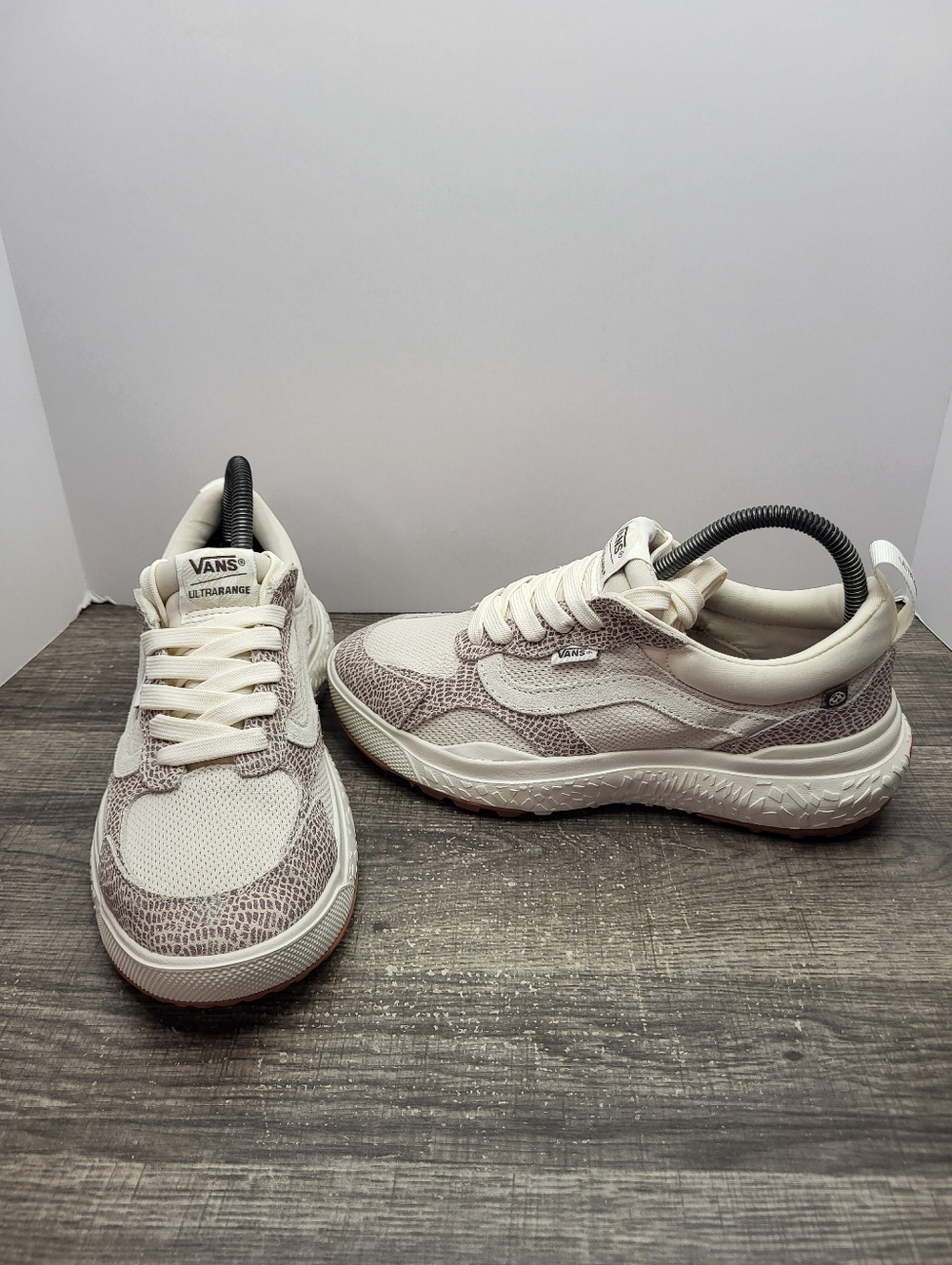VANS UltraRange Neo VR3 Womens Size 8 US Beige Snake Print Sneakers Shoes New